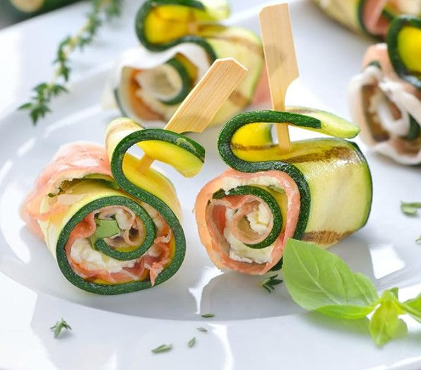 Bundle of disposable bamboo skewer sticks for BBQ and satay