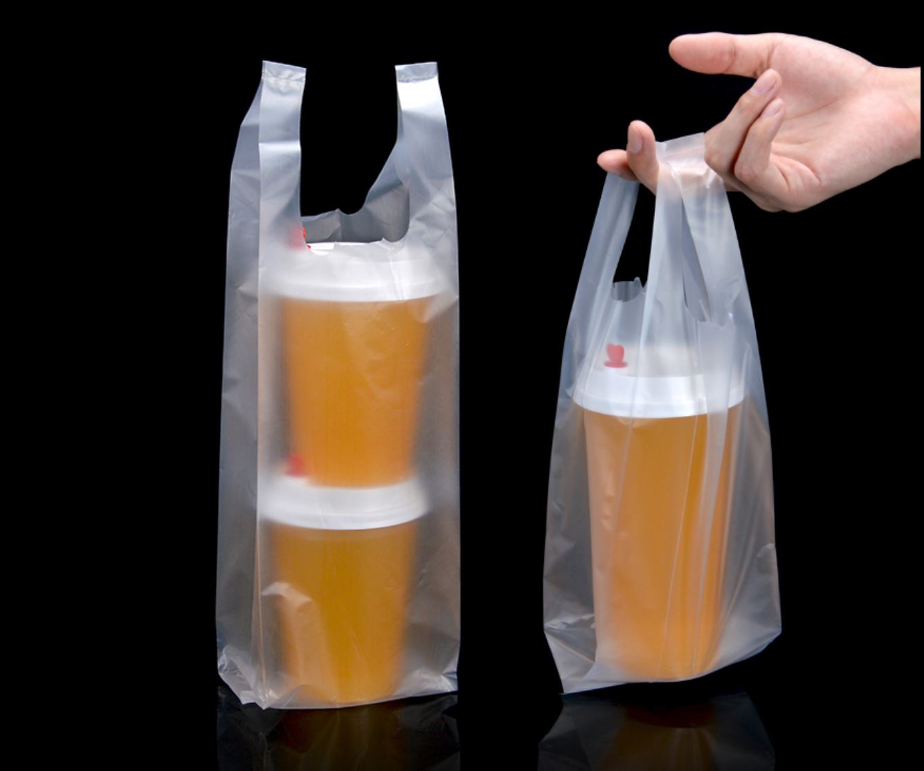 Clear plastic drink bag with handle โ ideal for one cup takeaway.